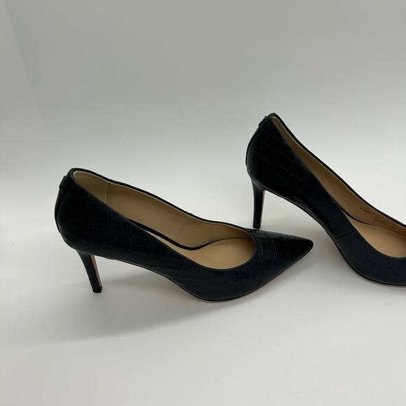 Coach Heels - Alligator Skin pattern heels - Picture 2 of 7